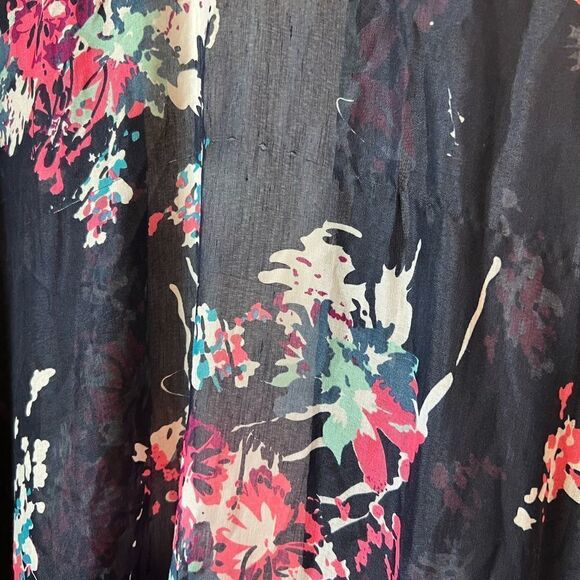 REVAMPED Blue Floral Lightweight Open Fringe Bottom Shall O/S - Picture 6 of 8